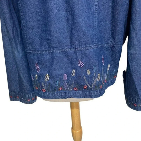 Denim & Co.‎ 1X grannycore jean jacket with embroidered multicolor flowers - Picture 4 of 7